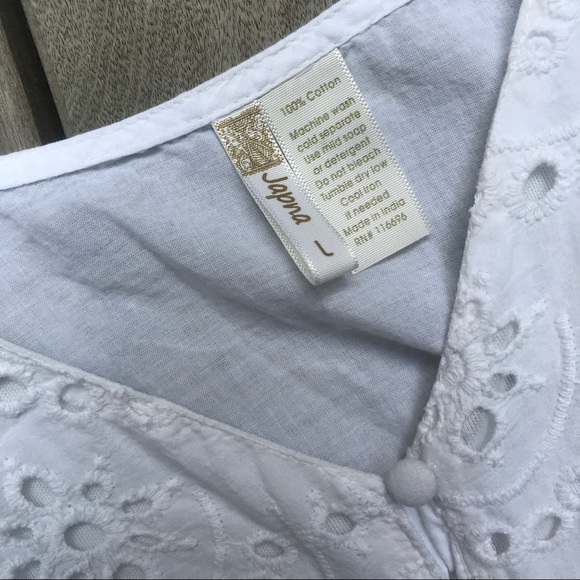 CJAPNA White Cotton Eyelet Lace Button Down Top - Picture 7 of 7